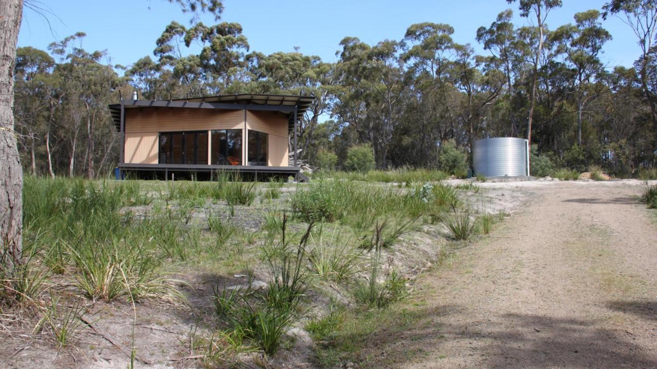 Вілла Bay Of Fires Eco Hut Off Grid Experience At Binalong Bay Екстер'єр фото